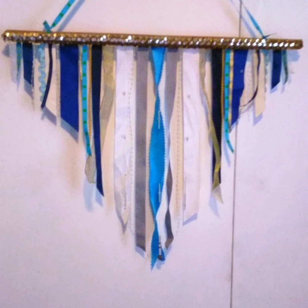 Whimsical ribbon wall decor made w Swarovski crystals